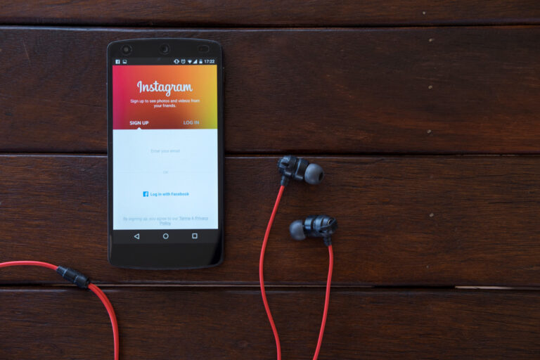 Como salvar os stories com música