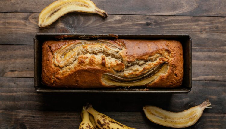 Celebre o Dia da Banana com um bolo caseiro incrível e fácil